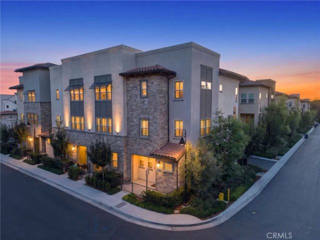 169 Hideaway loop, Mission Viejo, CA 92692