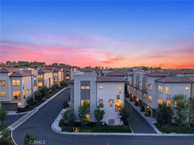 169 Hideaway loop, Mission Viejo, CA 92692