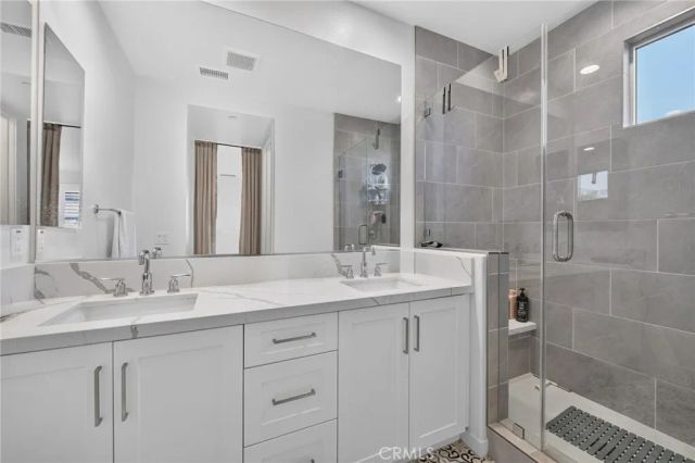 169 Hideaway loop, Mission Viejo, CA 92692