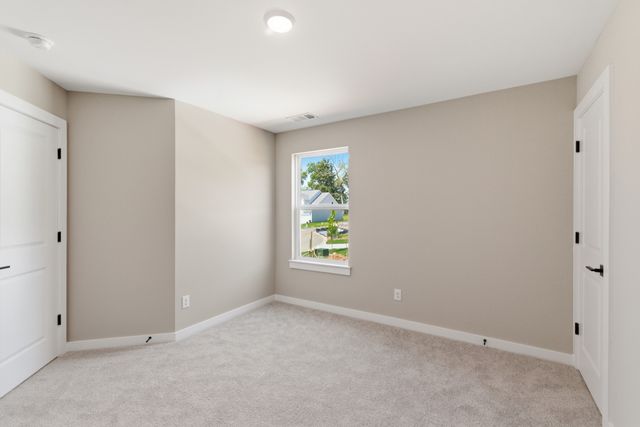 4001 Gaskill Dr, Smyrna, TN 37167