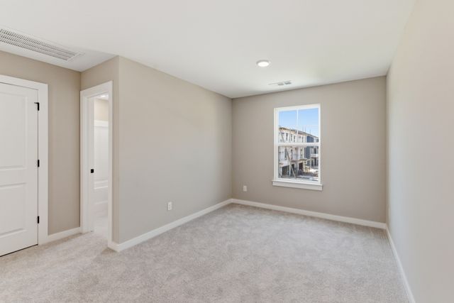 4001 Gaskill Dr, Smyrna, TN 37167