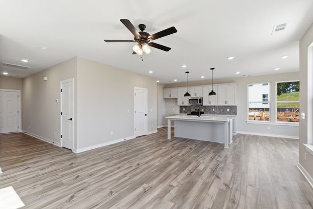 4001 Gaskill Dr, Smyrna, TN 37167