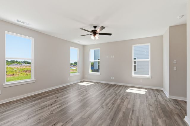 4001 Gaskill Dr, Smyrna, TN 37167
