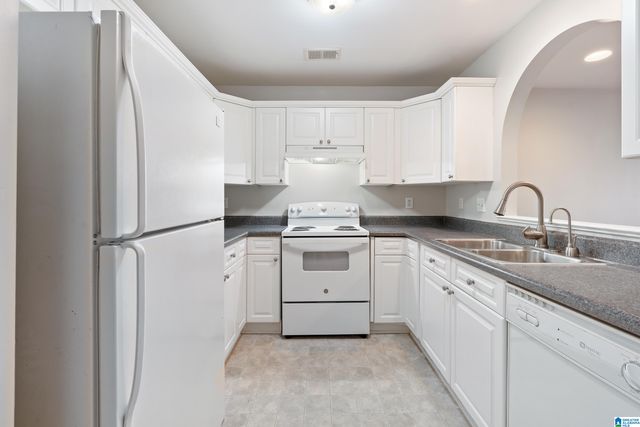 407 MIDRIDGE LANE, Pelham, AL 35124