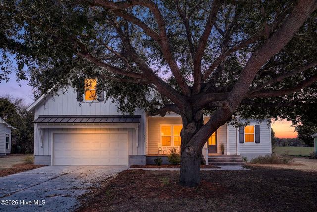 5988 Gray Squirrel Path, Southport, NC 28461