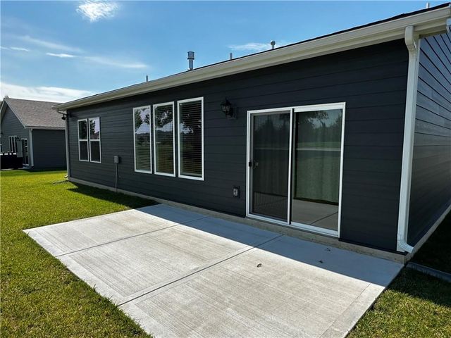 309 SW Hawthorne Court, Blue Springs, MO 64014