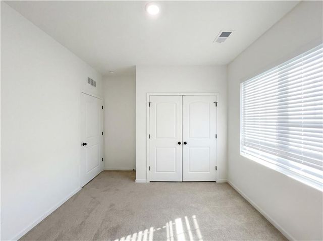 309 SW Hawthorne Court, Blue Springs, MO 64014