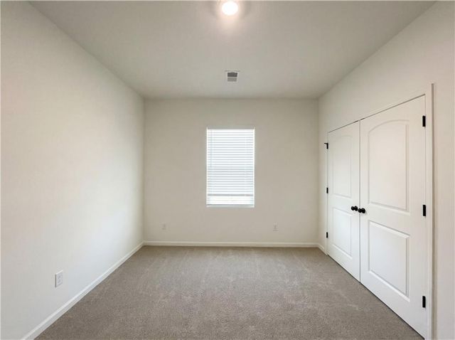 309 SW Hawthorne Court, Blue Springs, MO 64014