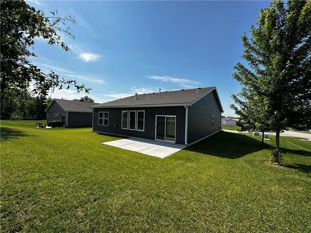309 SW Hawthorne Court, Blue Springs, MO 64014