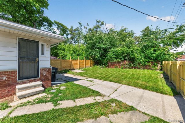 15800 Saint Marys Street, Detroit, MI 48227