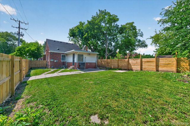 15800 Saint Marys Street, Detroit, MI 48227