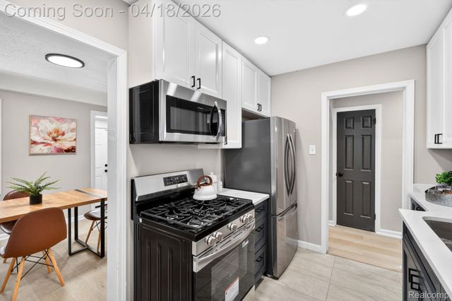 15800 Saint Marys Street, Detroit, MI 48227