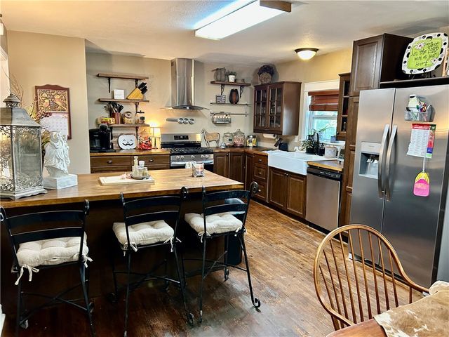 2502 W 12th Street, Russellville, AR 72801