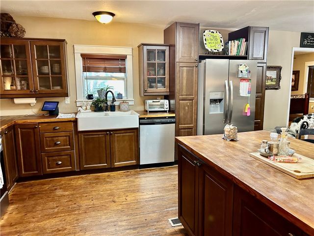 2502 W 12th Street, Russellville, AR 72801