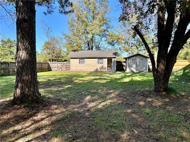 2502 W 12th Street, Russellville, AR 72801