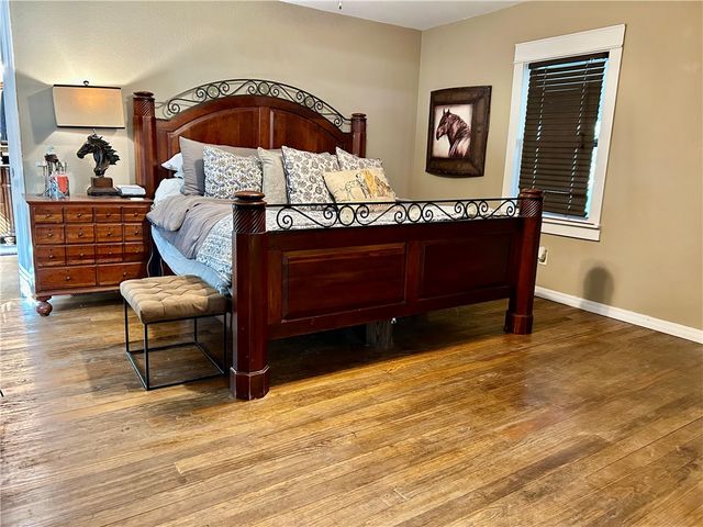 2502 W 12th Street, Russellville, AR 72801