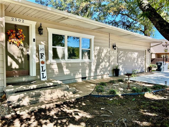 2502 W 12th Street, Russellville, AR 72801