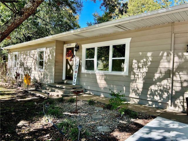 2502 W 12th Street, Russellville, AR 72801