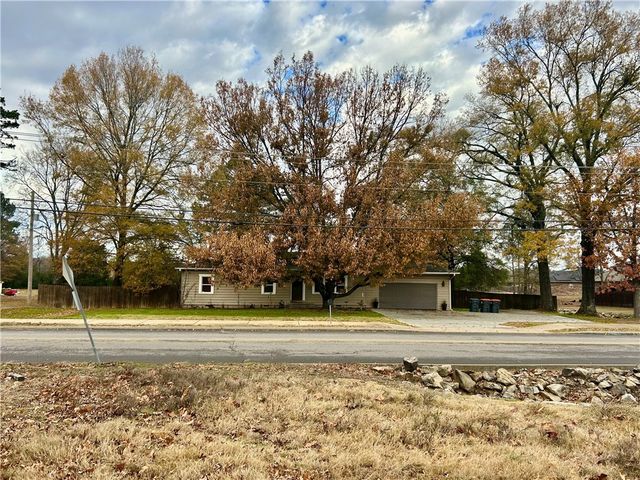 2502 W 12th Street, Russellville, AR 72801