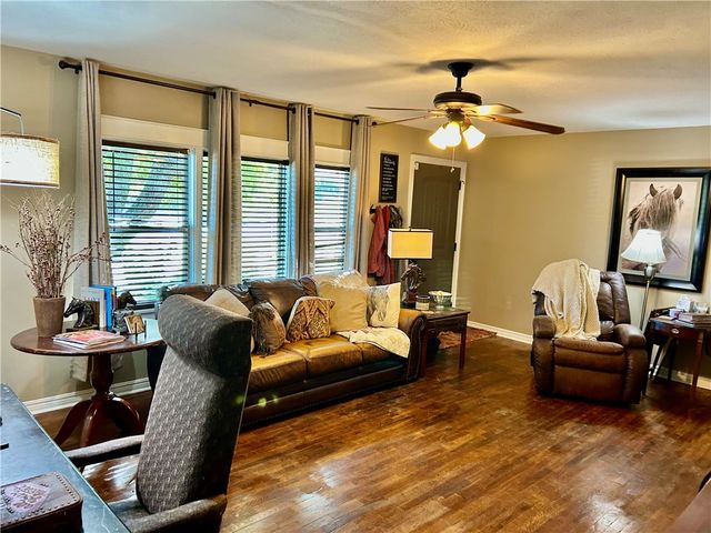 2502 W 12th Street, Russellville, AR 72801