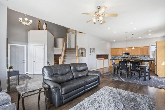 10140 Deer Haven Court, Lakeville, MN 55044