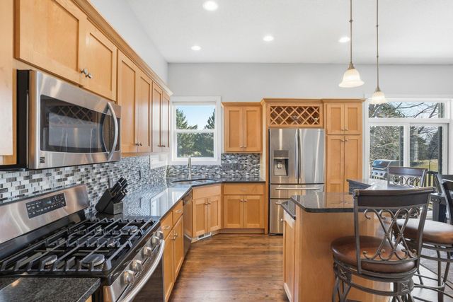 10140 Deer Haven Court, Lakeville, MN 55044