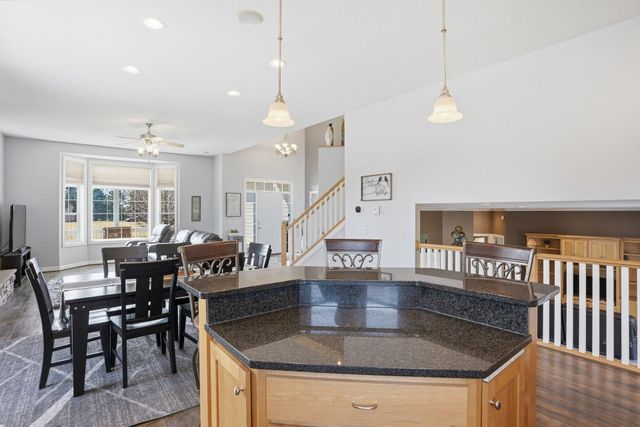 10140 Deer Haven Court, Lakeville, MN 55044