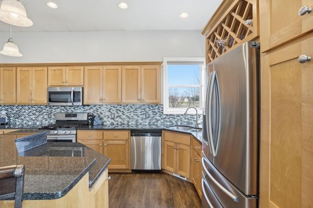 10140 Deer Haven Court, Lakeville, MN 55044