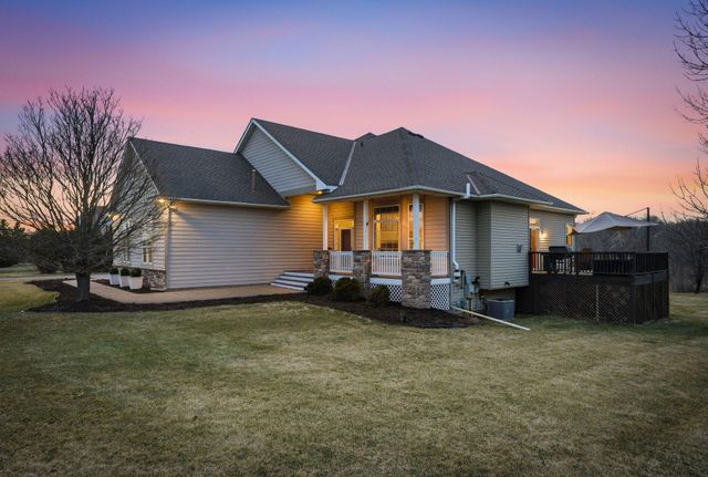 10140 Deer Haven Court, Lakeville, MN 55044