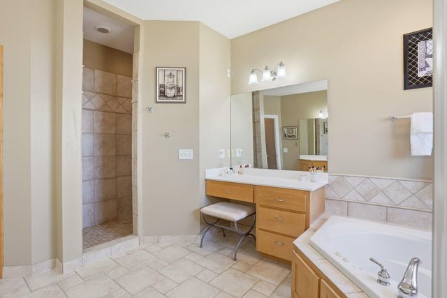 10140 Deer Haven Court, Lakeville, MN 55044