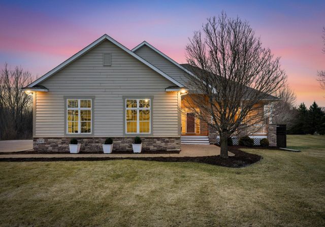 10140 Deer Haven Court, Lakeville, MN 55044