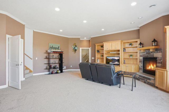 10140 Deer Haven Court, Lakeville, MN 55044