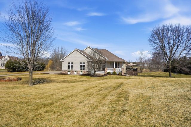10140 Deer Haven Court, Lakeville, MN 55044