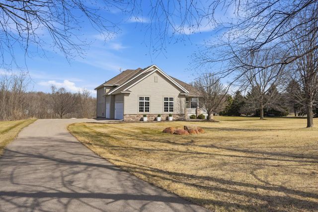 10140 Deer Haven Court, Lakeville, MN 55044