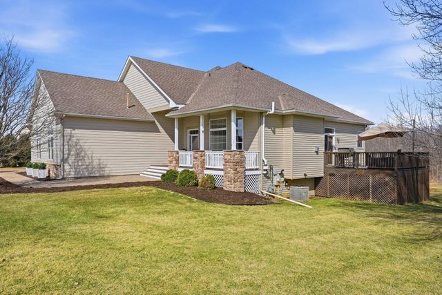 10140 Deer Haven Court, Lakeville, MN 55044