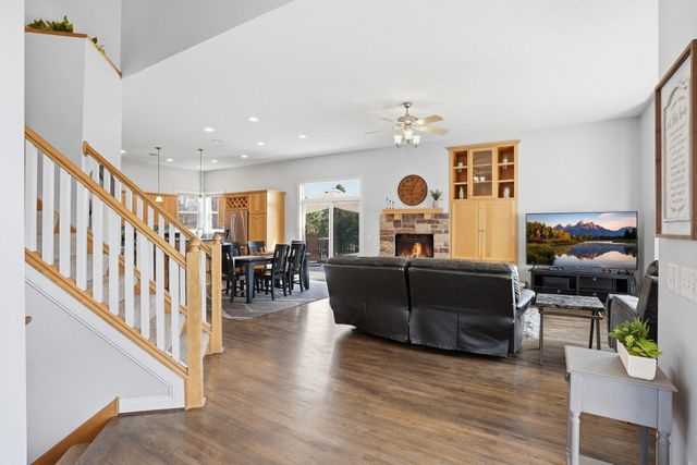 10140 Deer Haven Court, Lakeville, MN 55044