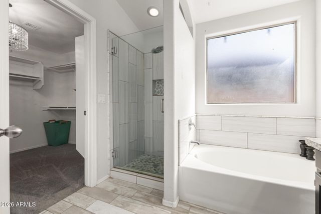 2403 E Rosemonte Drive, Phoenix, AZ 85050