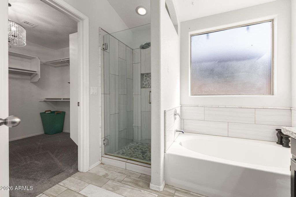 Image 19 of property listing at 2403 E Rosemonte Drive, Phoenix, AZ 85050