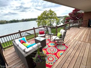 2497 W Walton Boulevard, Waterford Charter Township, MI 48329