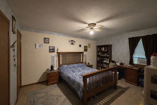 193 A W Schmidt Rd, Tennessee Ridge, TN 37178