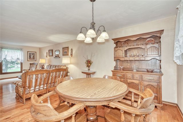 1443 Loughton Drive, Webster, NY 14580