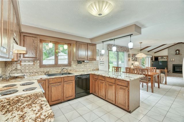 1443 Loughton Drive, Webster, NY 14580