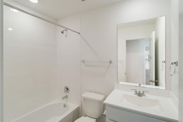 220 Garcia ST, Buda, TX 78610