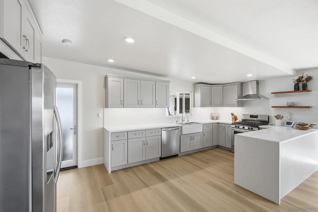 Image 29 of property listing at 4639 Iroquois Ave, San Diego, CA 92117