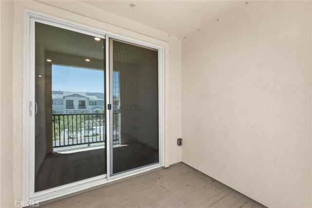 16571 Wyndham 9, Fontana, CA 92336