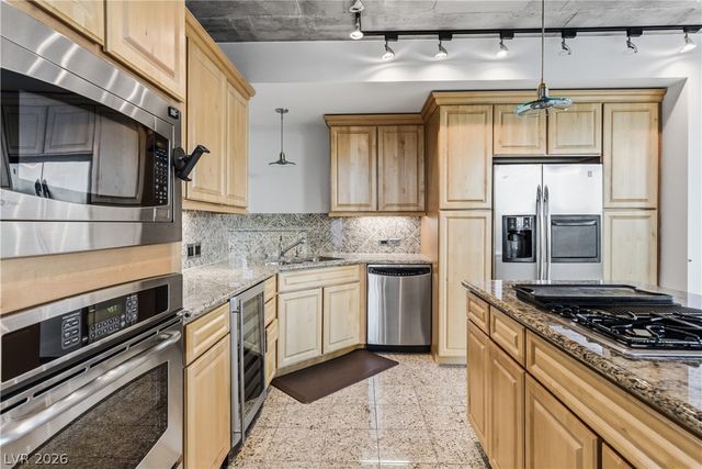 360 East Desert Inn Road 607, Las Vegas, NV 89109