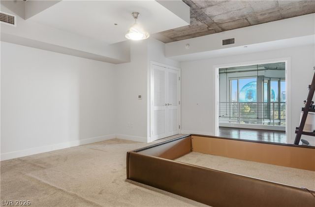 360 East Desert Inn Road 607, Las Vegas, NV 89109