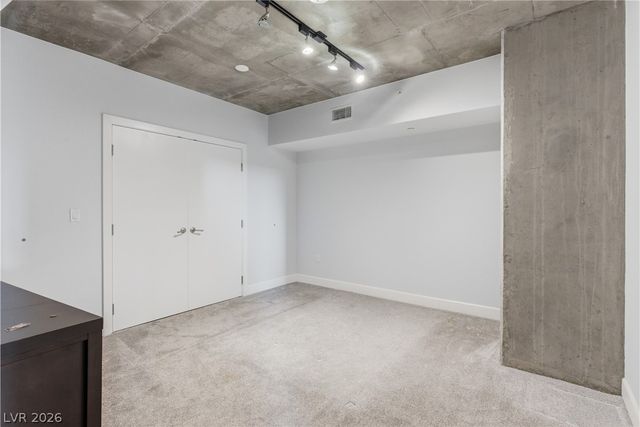 360 East Desert Inn Road 607, Las Vegas, NV 89109