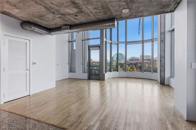 360 East Desert Inn Road 607, Las Vegas, NV 89109