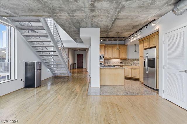 360 East Desert Inn Road 607, Las Vegas, NV 89109